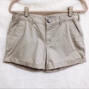 GAP Khaki Skinny Boyfriend Shorts
